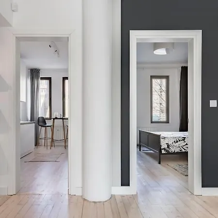 Апартамент Sophisticated Gem In The Heart Of