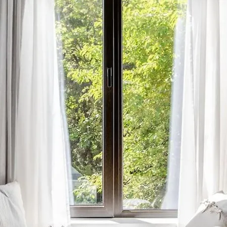Апартамент Sophisticated Gem In The Heart Of *