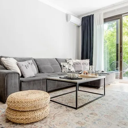 Sophisticated Gem In The Heart Of Апартамент София